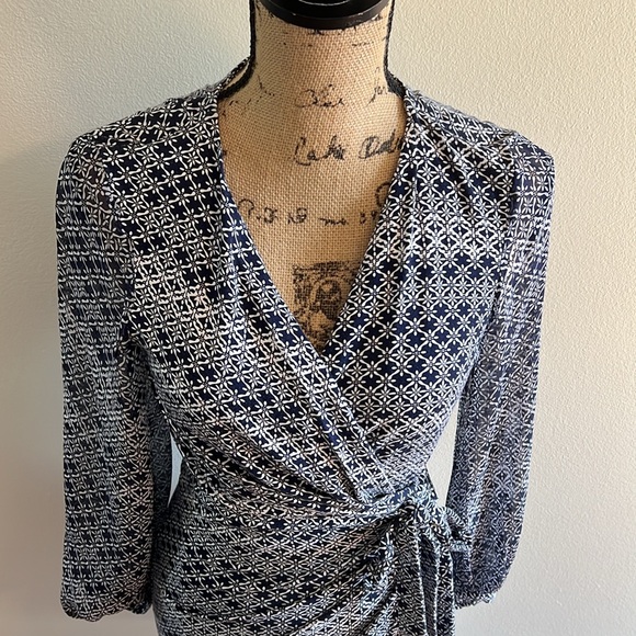 Diane Von Furstenberg Sigourney Wrap Dress Navy Floral - Picture 5 of 12